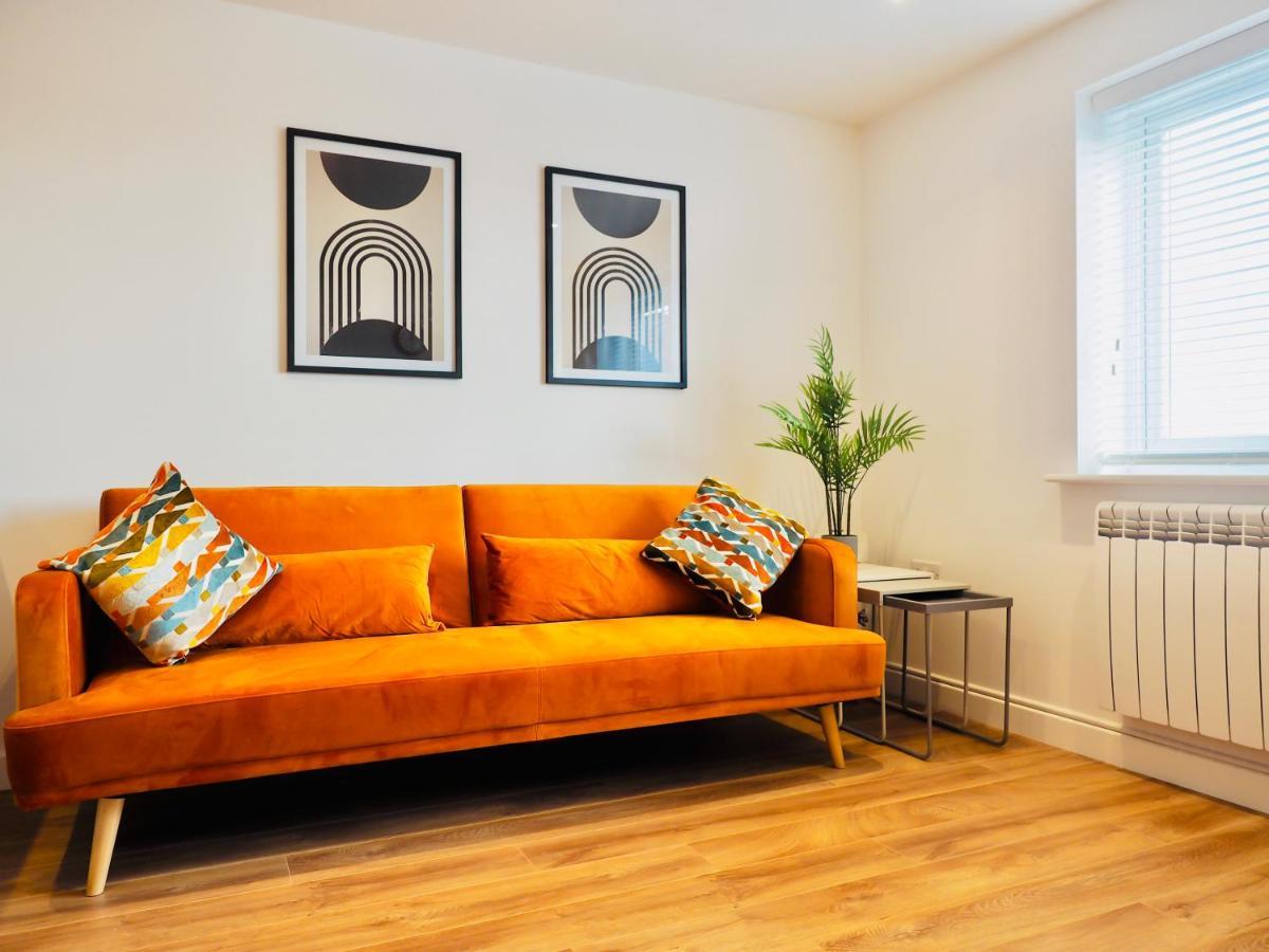 Private Parking Stylish Great Location Apartman Guildford Kültér fotó
