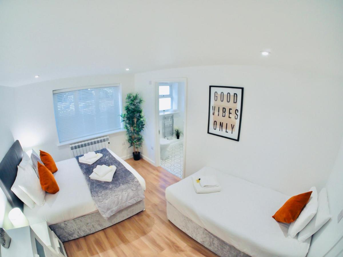 Private Parking Stylish Great Location Apartman Guildford Kültér fotó