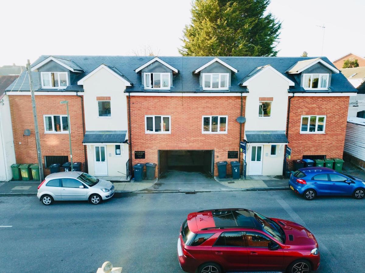 Private Parking Stylish Great Location Apartman Guildford Kültér fotó