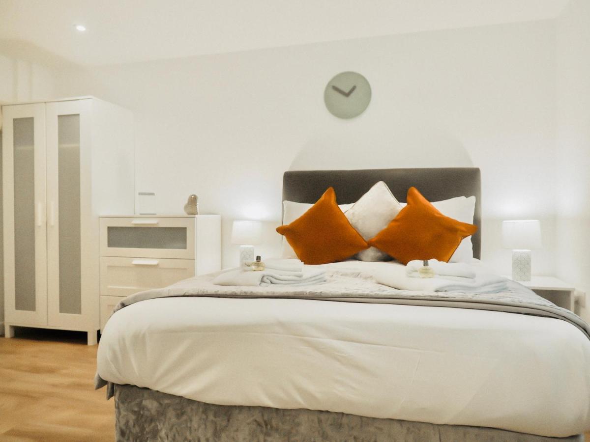 Private Parking Stylish Great Location Apartman Guildford Kültér fotó